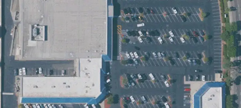 S-Shaped Shopping Center