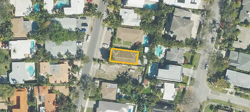 Renovated Duplex with Shared Backyard
