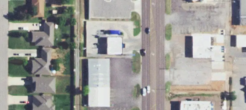 Single-Tenant Storefront Retail Building