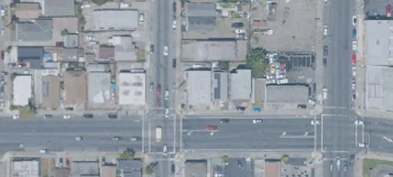 5-Unit Apartment Building with Garages