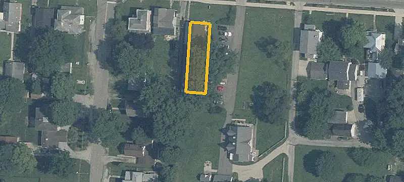 Eight-Unit Apartment Building