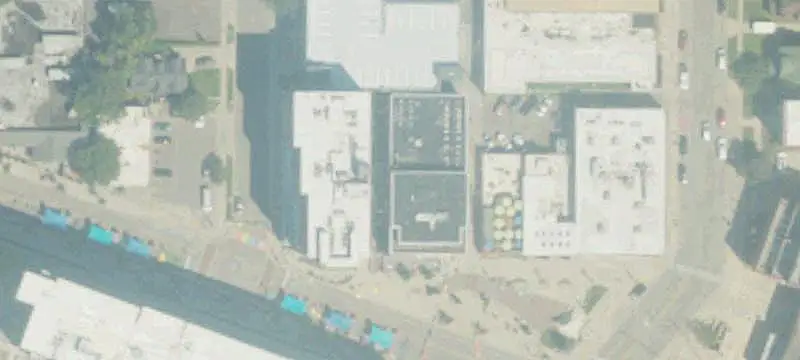 Open-Plan Retail Space