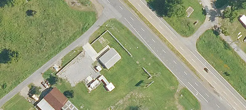 Open-Plan Restaurant Building