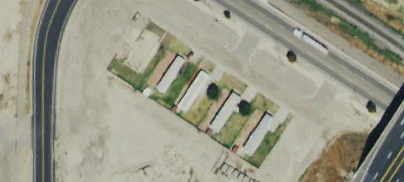 Warehouse with Dock-High Bays