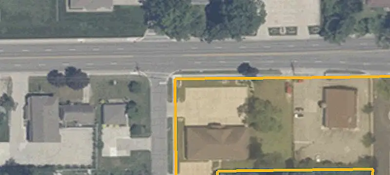 Restaurant Building with Vacant Lot