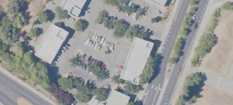 Auto Repair Facility with Drive-Through Bays