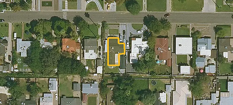 Remodeled Triplex With Private Patios