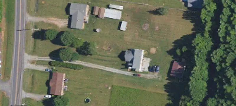 Unbranded Gas Station Property