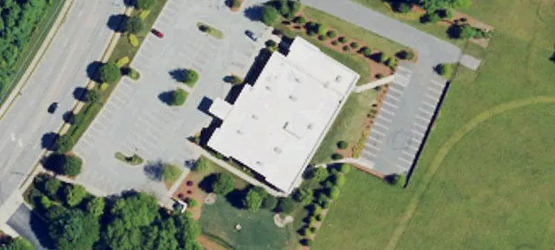 NNN Office Space