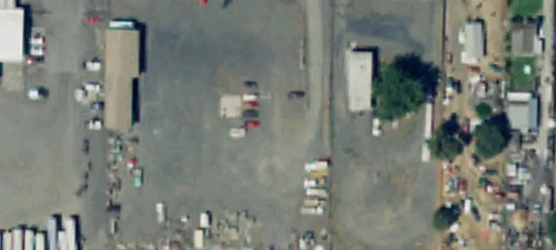 Fenced Flex Building with Truck Access