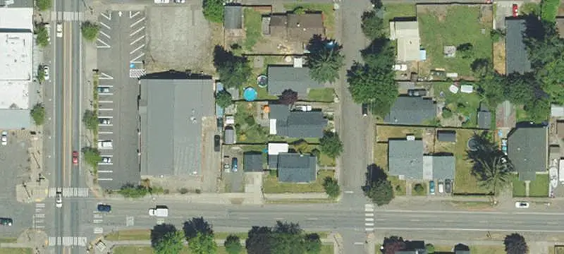 Remodeled Commercial Live-Work Bungalow