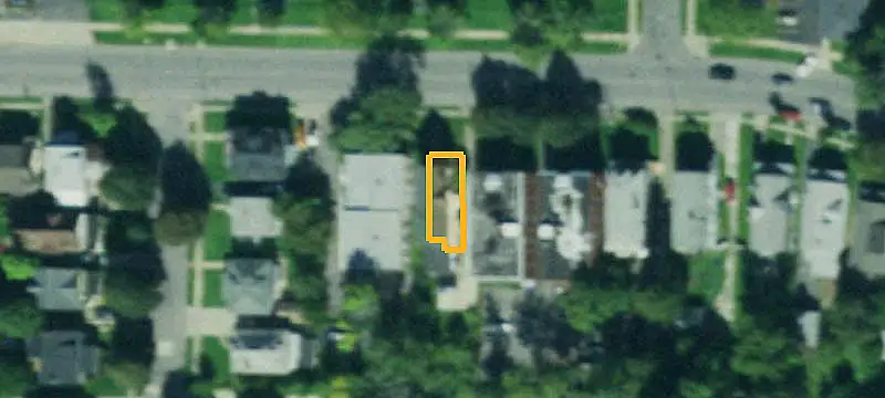 Brick 8-Unit Apartment Building