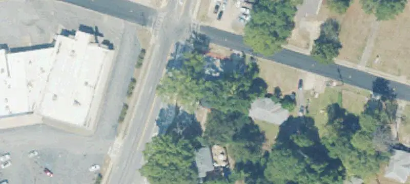 Freestanding Storefront Property