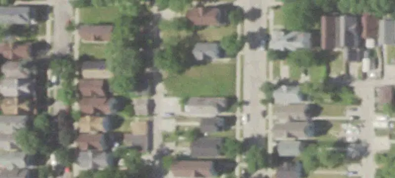 Lots & Acreage / City
