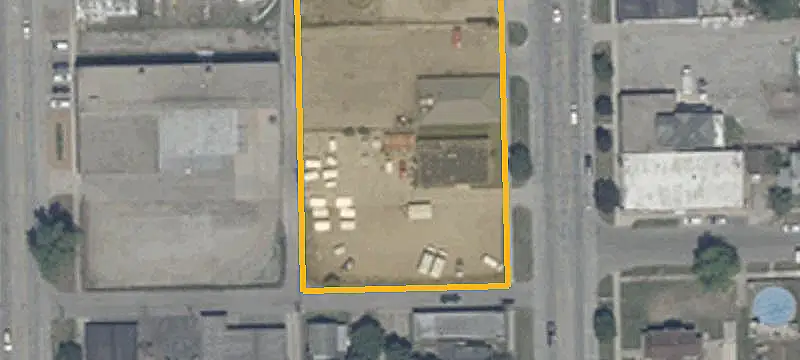 Office Building with 7 Offices