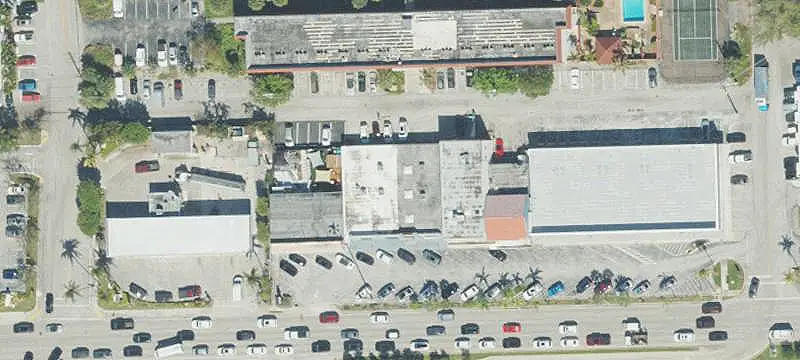 Renovated Multi-Tenant Retail Building