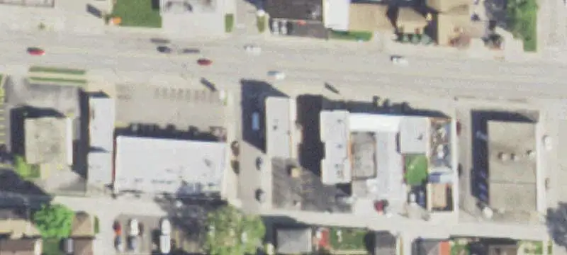 Mixed-Use Building with Apartment
