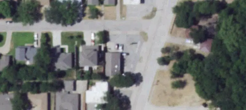 Freestanding Convenience Store