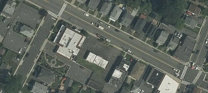 Four-Bay Auto Shop Property