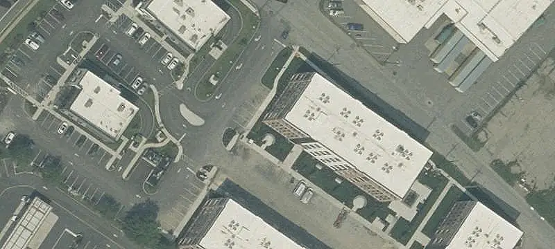 Retail Space at Lighted Intersection
