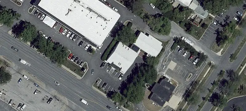 Freestanding Showroom with Parking