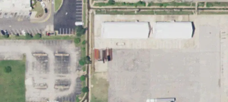 Industrial Flex Space with Overhead Doors