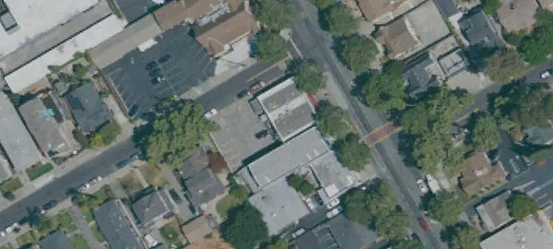 Storefront Property Near Freeway Access