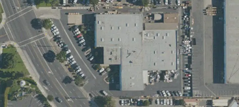 Single-Tenant Industrial Building