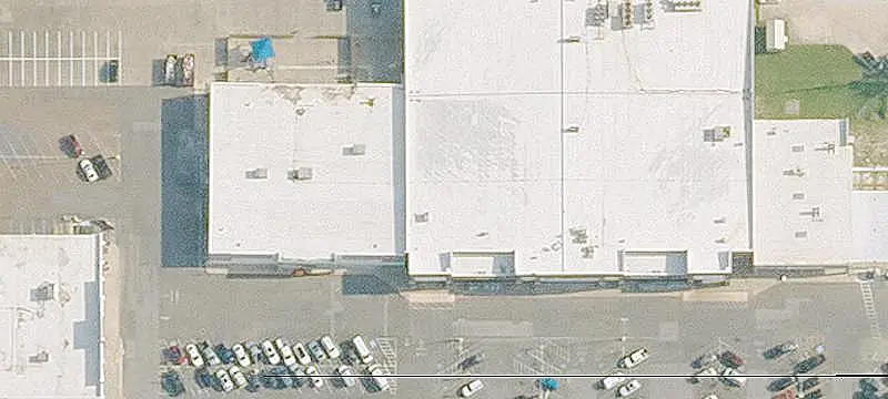 Updated-Façade Shopping Center