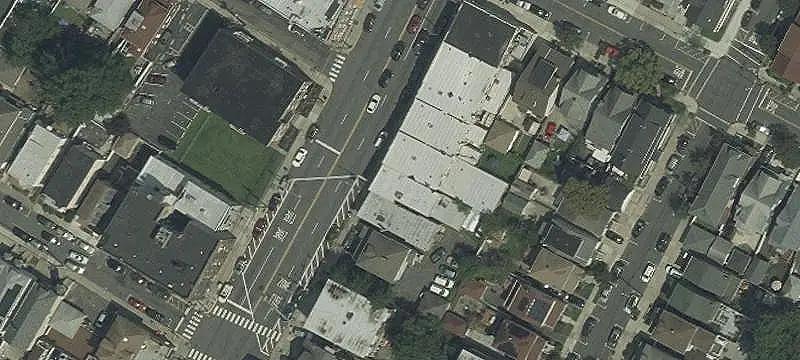 Ground-Level Flex Space