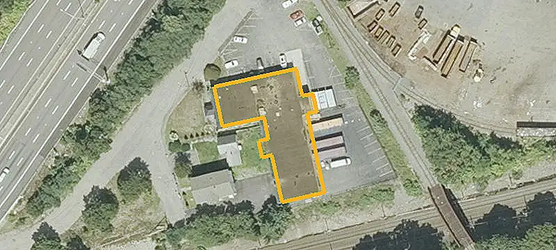 Freestanding Flex Space with Loading