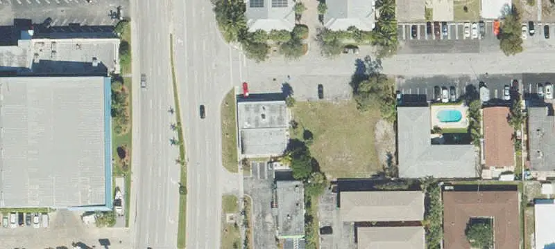 Four-Tenant Shopping Center