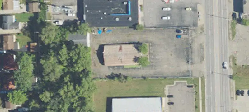 Flex Space with Fenced Paved Lot