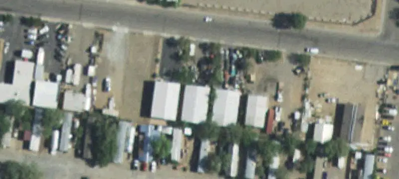 Small-Bay Warehouse Package with Secured Yards