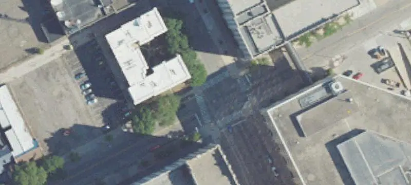 Single-Tenant Flex Space with Parking