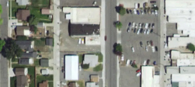 Storefront Building with Flexible Layout