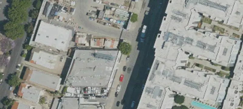 Single-Tenant Mixed-Use Building