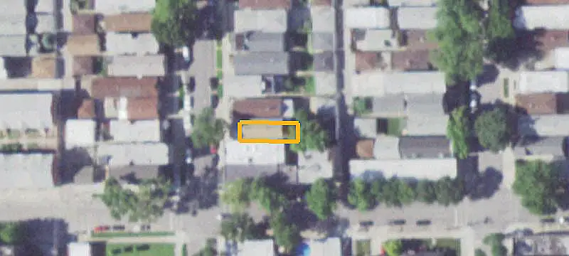 Brick 4-Unit Apartment Building