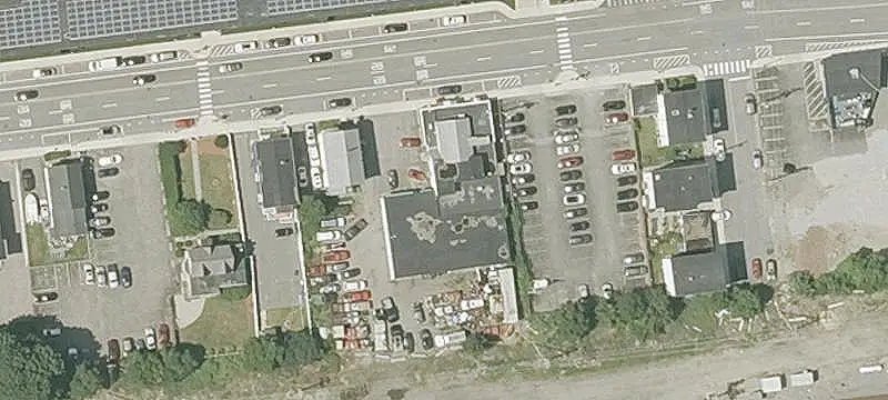 Conventional Restaurant Space with Flexibility