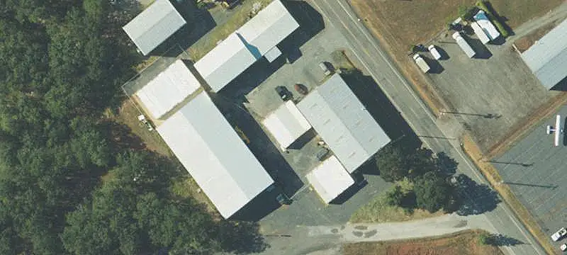 Light Industrial Warehouse with Roll-Up Doors