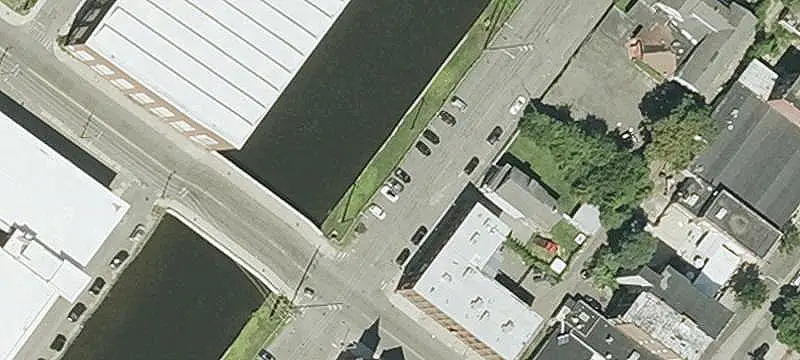 Canal-Side Flex Studio