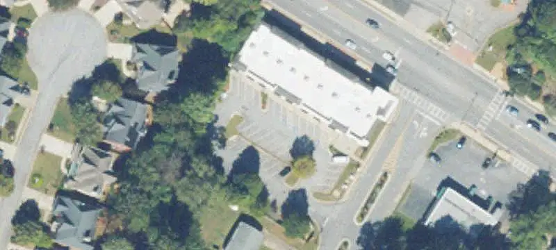 Service-Oriented Shopping Center