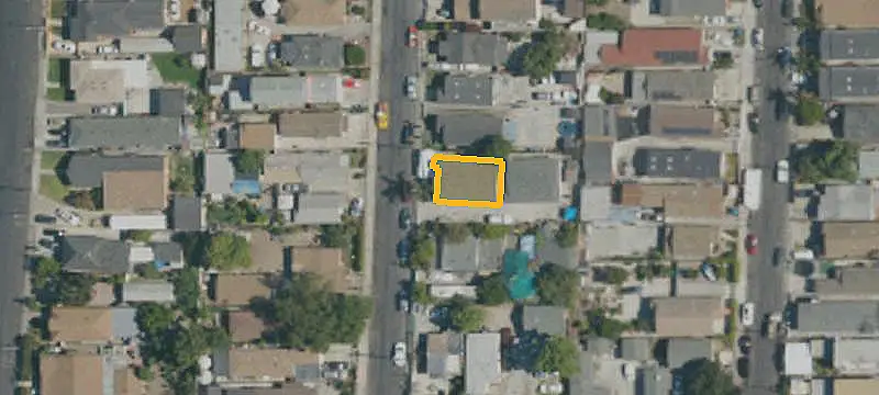 Two-Unit Duplex with Front and Rear Homes