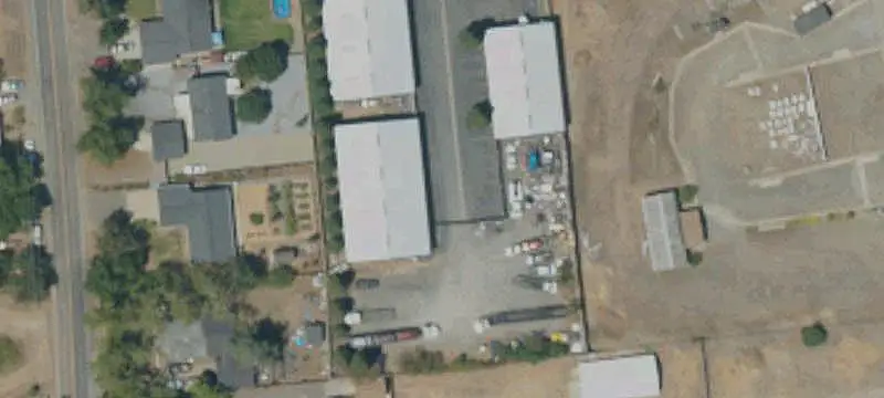 Multi-Unit Flex Space with Fenced Yard