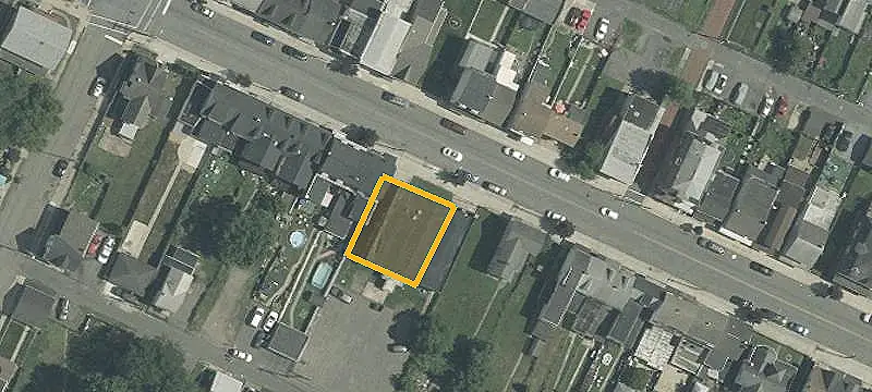 7-Unit Apartment Building