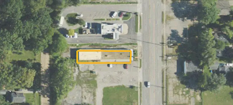 Metro Cell Storefront Property