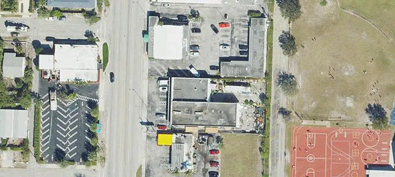 Flex Building with Restaurant Potential