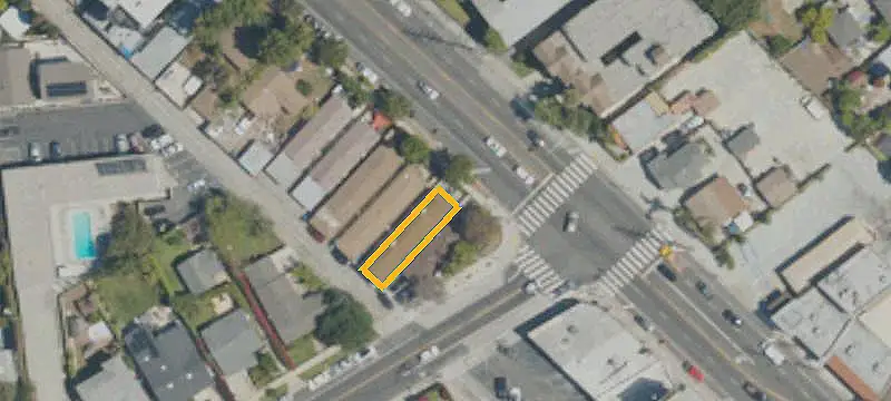 Vacant Duplex with Private Patio
