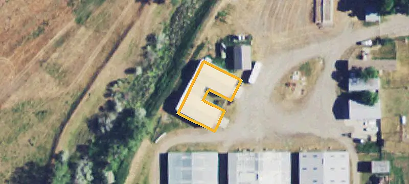 Cold Storage Warehouse with Overhead Door