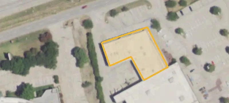 Fully Leased Shopping Center
